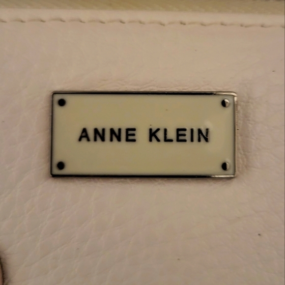 Anne Klein Flower Wallet - Picture 3 of 5